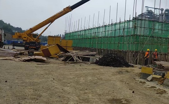 建筑模板