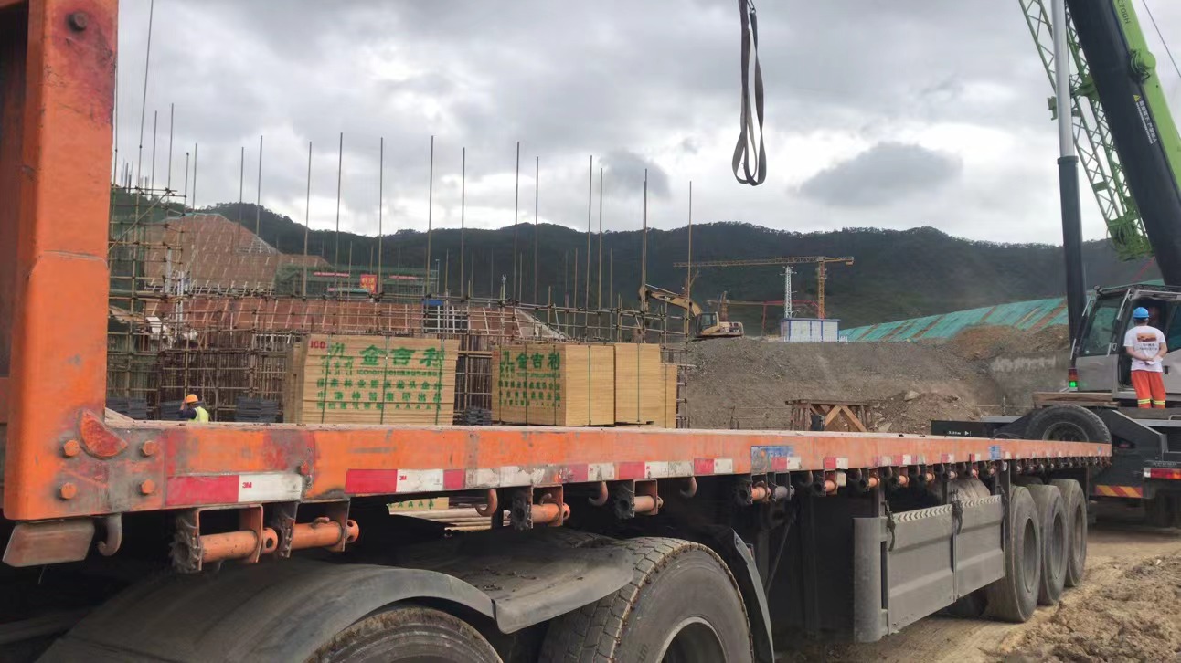 建筑模板