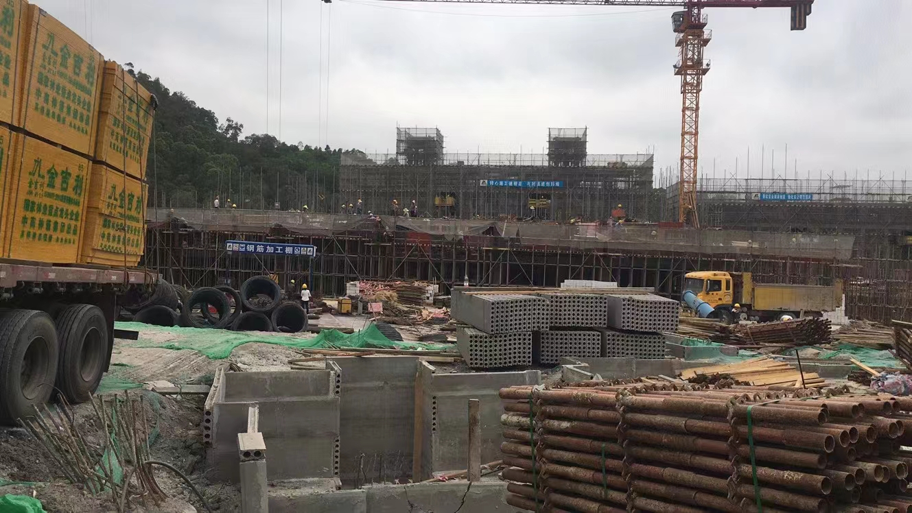 建筑模板