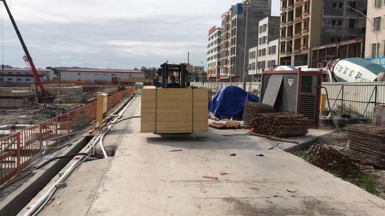 建筑模板
